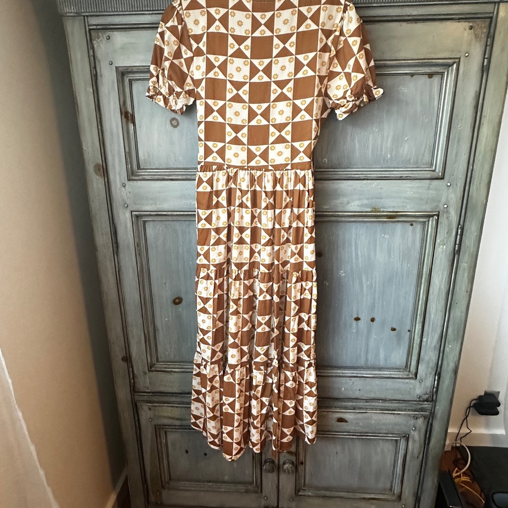 Lisa Says Gah Victoria Wrap Dress in Pecan Cream Size XS - Picture 10 of 11
